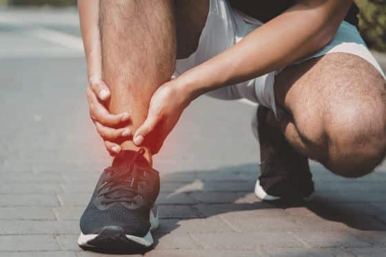 A runner pulls up with foot pain.